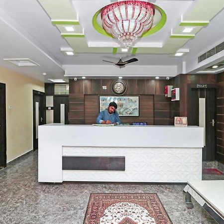 OYO 15169 Hotel Rk Inn Lucknow Buitenkant foto
