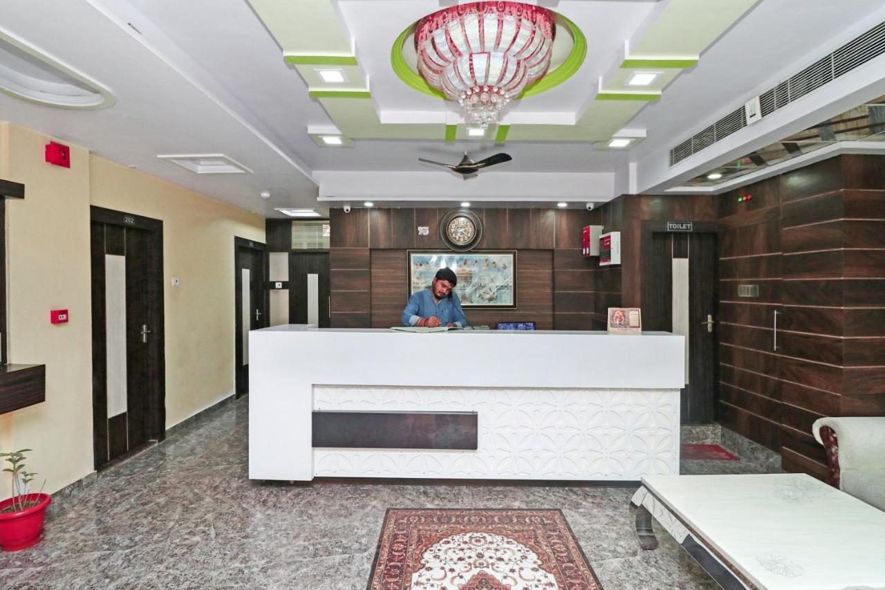 OYO 15169 Hotel Rk Inn Lucknow Buitenkant foto