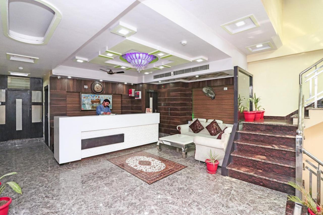 OYO 15169 Hotel Rk Inn Lucknow Buitenkant foto