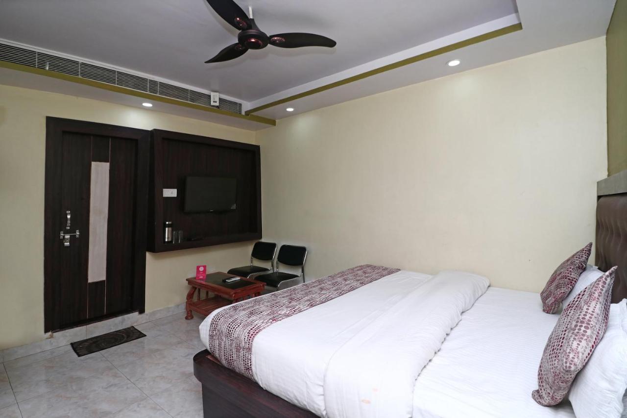 OYO 15169 Hotel Rk Inn Lucknow Buitenkant foto