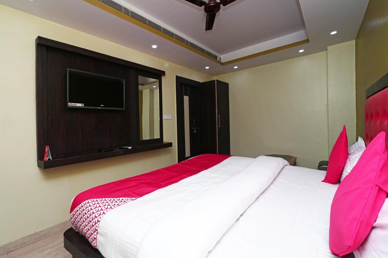OYO 15169 Hotel Rk Inn Lucknow Buitenkant foto