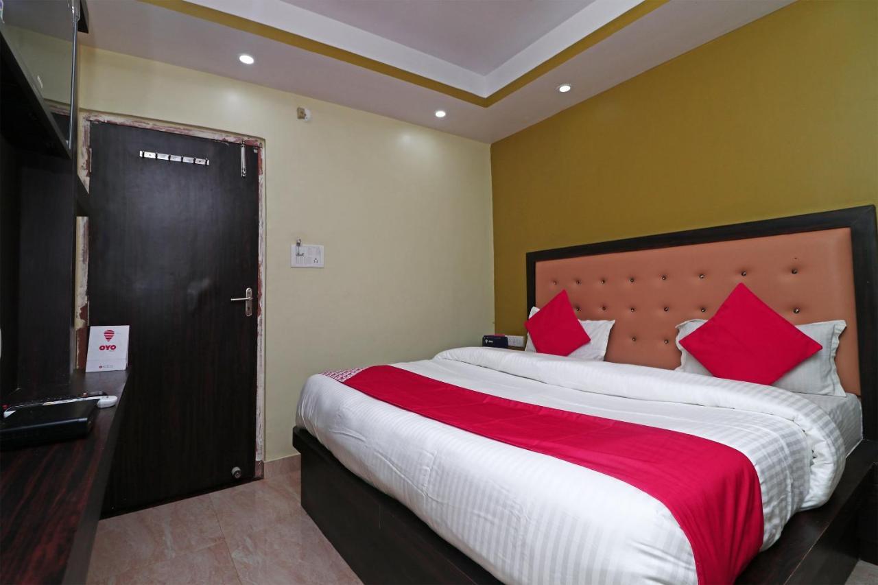 OYO 15169 Hotel Rk Inn Lucknow Buitenkant foto