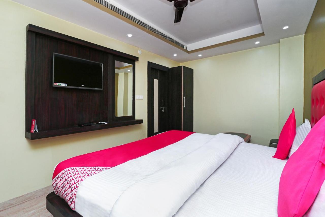 OYO 15169 Hotel Rk Inn Lucknow Buitenkant foto
